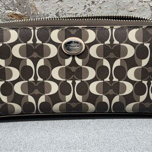 Coach Brown & Cream Signature Zip Wallet